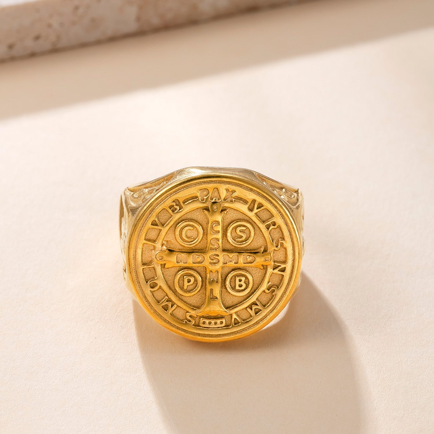 Goldener Kompass-Herrenring