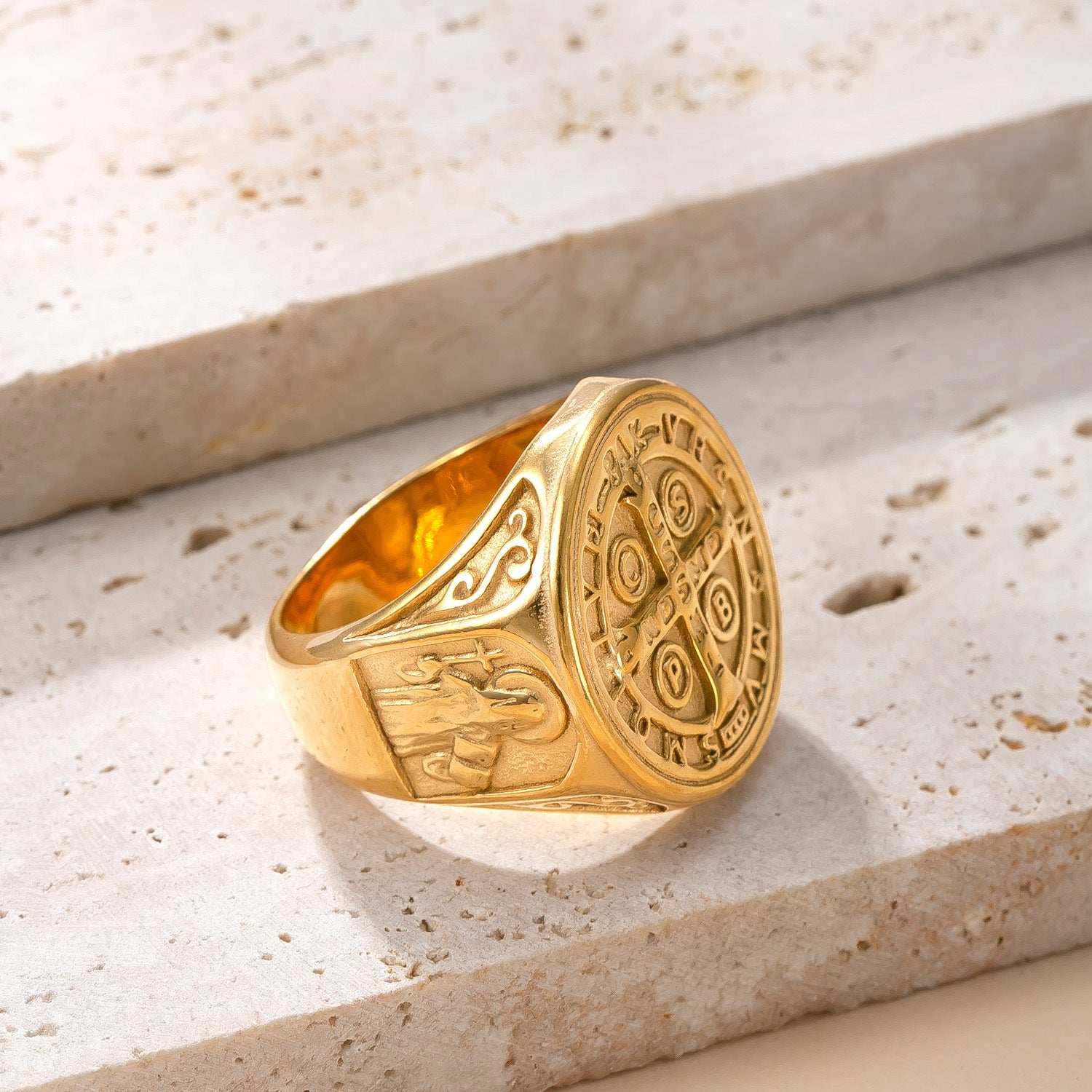 Goldener Kompass-Herrenring