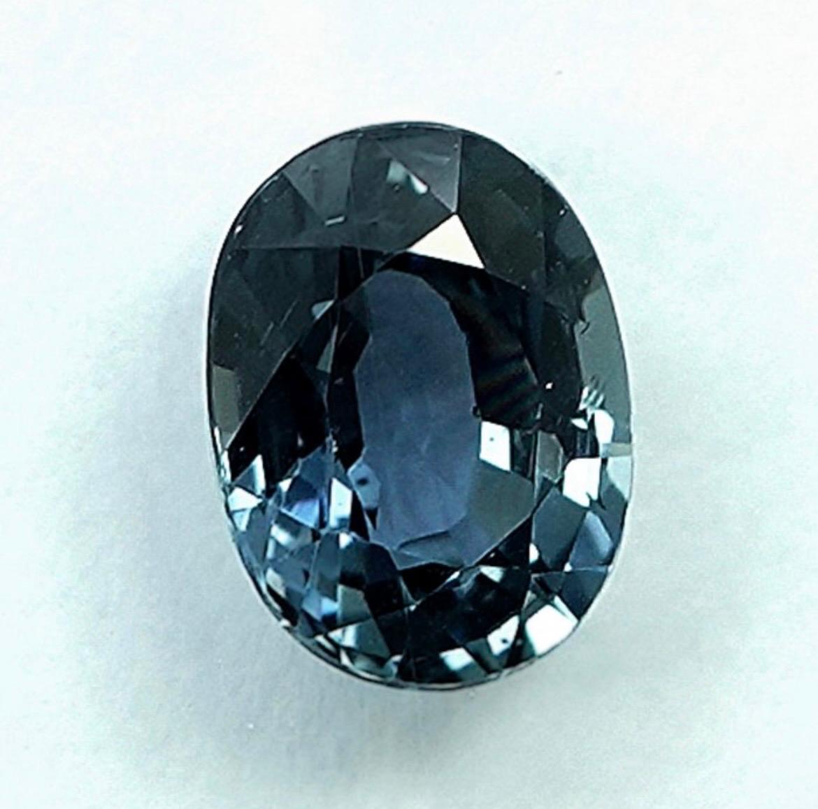 Blauer Saphir 1.02 Karat