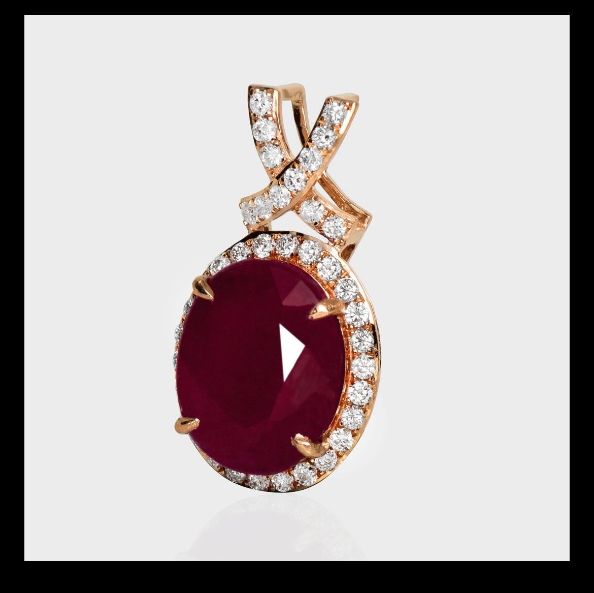 Rubin-Anhänger 5,24 ct in 14 kt Roségold mit Diamanten